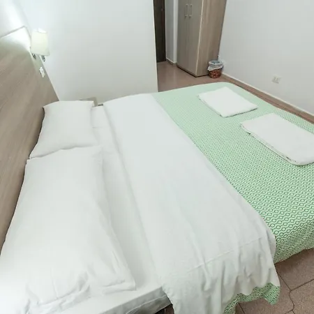לינה וארוחת בוקר Lemei House רומא