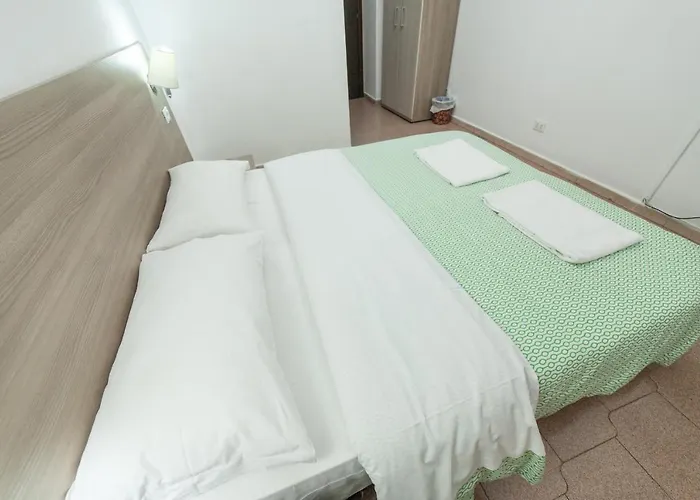 לינה וארוחת בוקר Lemei House רומא
